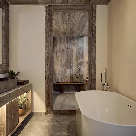 Dinso Resort & Villas Phuket, Vignette Collection By Ihg Patong Exterior photo Bathroom at the hotel