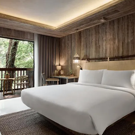 Dinso Resort & Villas Phuket, Vignette Collection By Ihg Patong Exterior photo Deluxe Room